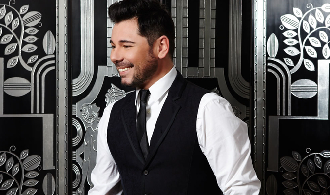 Miguel Poveda denuncia insultos homófobos del presidente de una peña flamenca