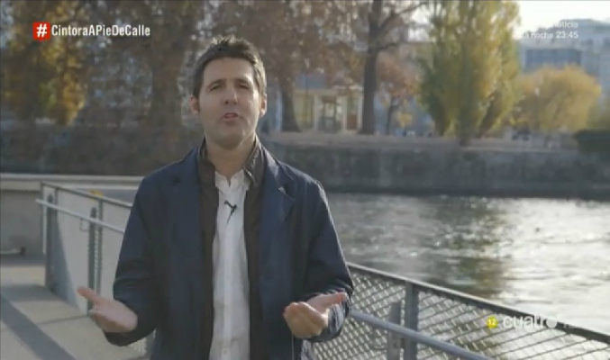 Cintora en su primer capítulo, "Vivir en negro"