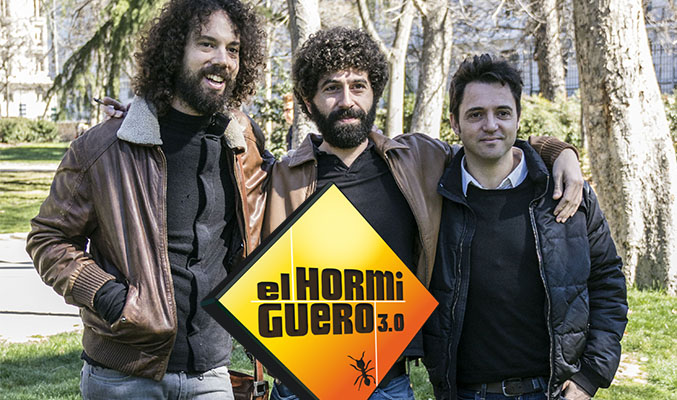Juan Ibáñez, Jordi Moltó y Pablo Velasco son parte del equipo guionista de 'El hormiguero'