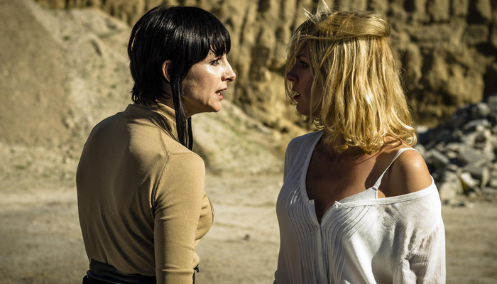 Najwa Nimri y Maggie Civantos en 'Vis a vis'