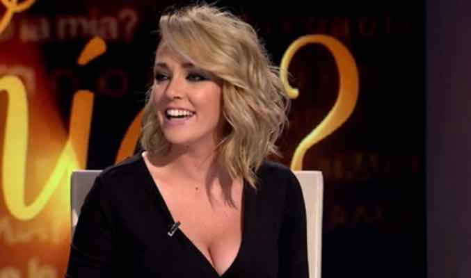 Anna Simón presentando 'Zapeando'