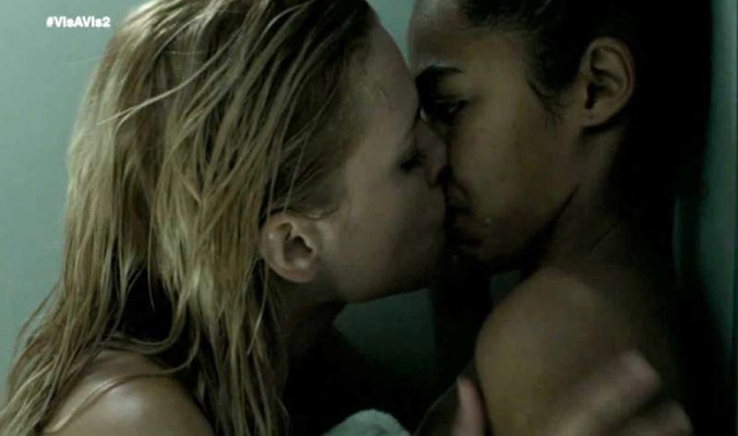 Macarena besa a Rizos y vuelve a confiar en ella en &#39;Vis a vis&#39;