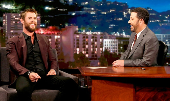 Chris Hemsworth con Jimmy Kimmel