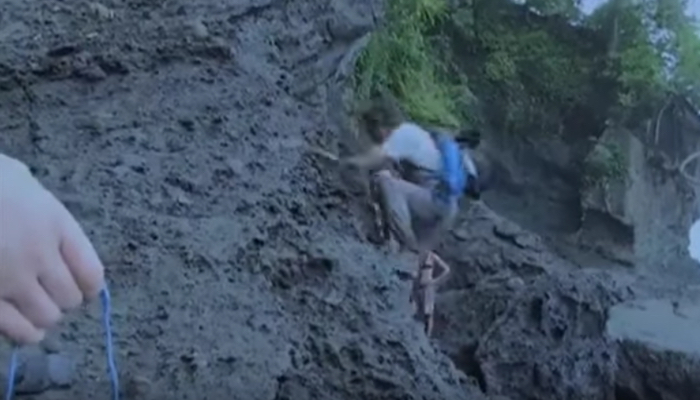 Patrick Dauncey, segundos antes de caerse al vacío