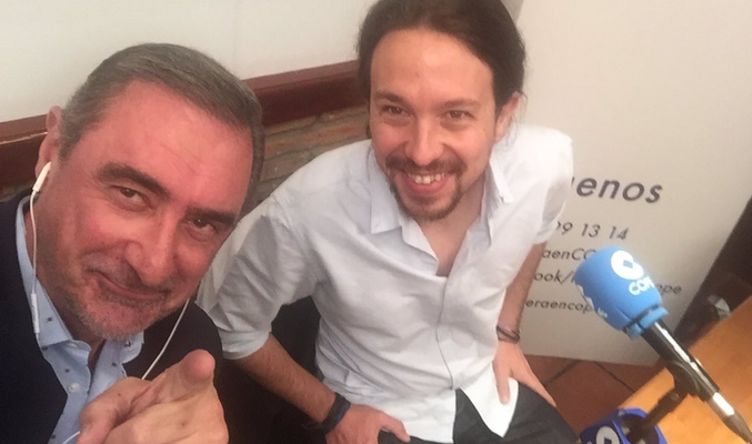 Pablo Iglesias junto a Carlos Herrera