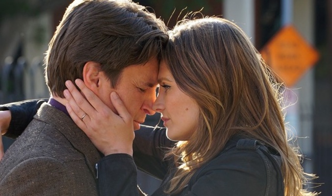 Nathan Fillion y Stana Katic en 'Castle'