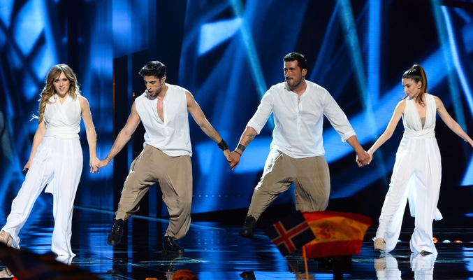 Los representantes de Grecia bailan durante la Semifinal de Eurovisión 2016