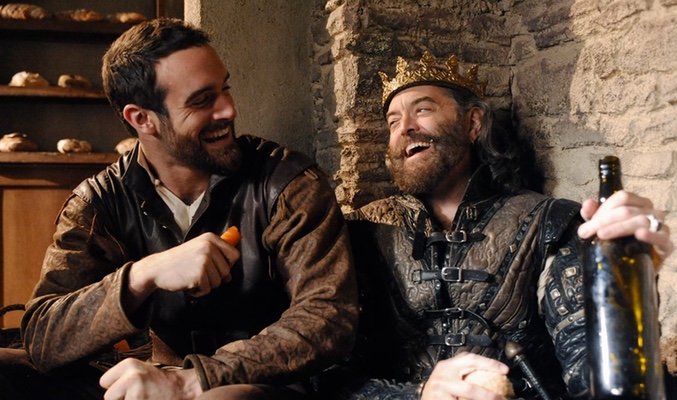Joshua Sasse y Timothy Omundson en 'Galavant'