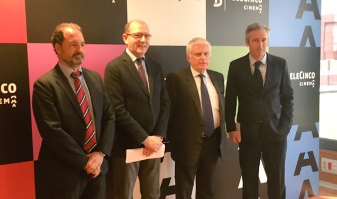 Paolo Vasile junto a Manuel Villanueva y al CEO Ghislain Barrois y director general, Álvaro Augustin