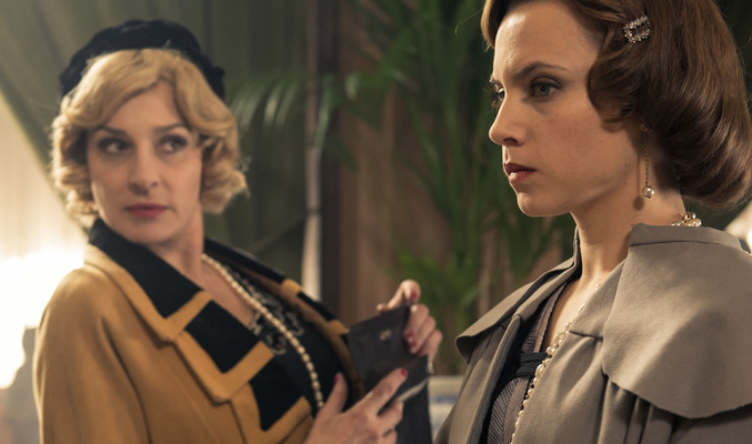 lola mendieta el ministerio del tiempo