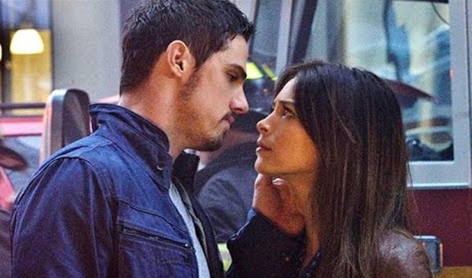 'Beauty and the Beast' regresa floja en el estreno de su última temporada