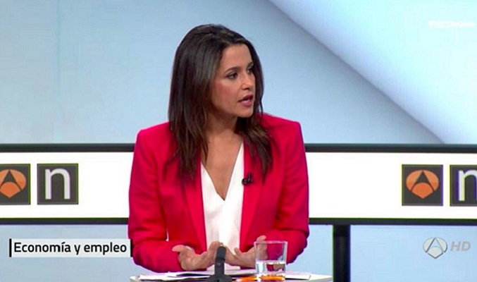 Inés Arrimadas es la Jefa de la Oposición en el Parlament de Catalunya y la líder de Ciutadans