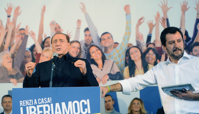 Berlusconi en un mitín de su partido