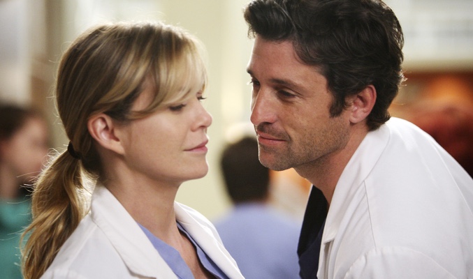 Meredith (Ellen Pompeo) y Derek (Patrick Dempsey) en la décima temporada de la serie