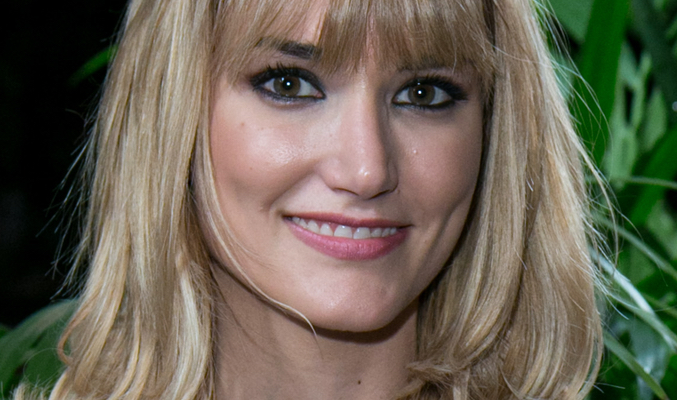 alba carrillo hable con ellas