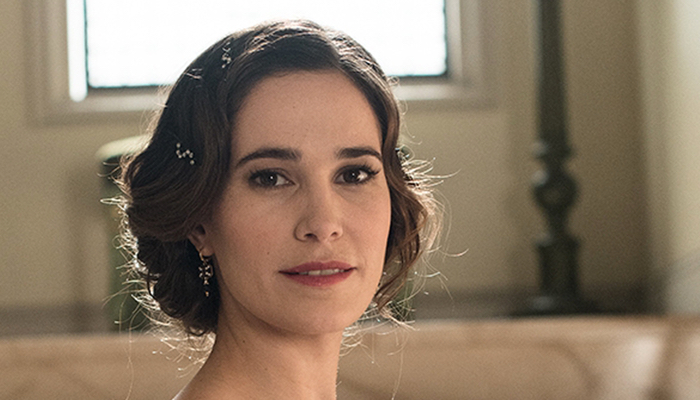 Celia Freijeiro es Adela, la mayor de las hermanas