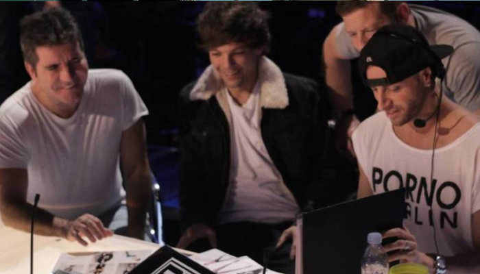 Louis junto a Simon Cowell como jurado de 'X factor'