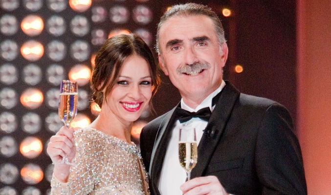 Juan y Medio y Eva González en las campanadas de 2014