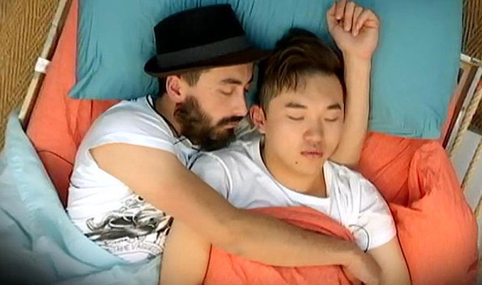 Han y Aritz abrazados en 'Gran Hermano'