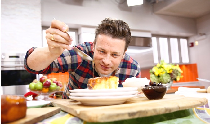 Jamie Oliver cocinando