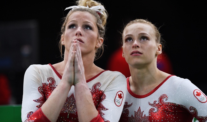 Las representantes canadienses cruzaban los dedos tras su actuación en la competición de Gimnasia Artística