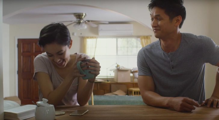 Imagen de los protagonistas en el primer episodio de &#39;Single By 30&#39;
