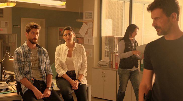 Héctor, Lola y Salva volverán a trabajar juntos en la segunda temporada de 'Mar de plástico'
