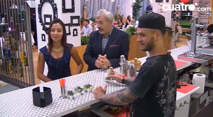 Adrián y Grecia en 'First Dates'