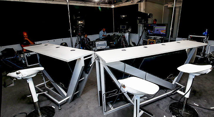 Así es el plató donde se realizan parte de los contenidos de Movistar en Moto GP <span>Movistar| Dorna </span>