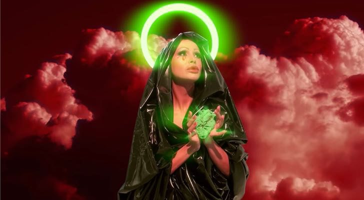 "La virgen de la kryptonita"