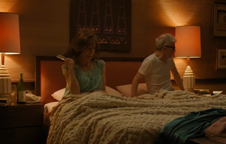 Crisis in six scenes 1x02