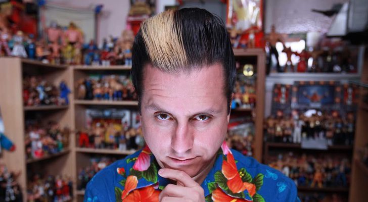 Coleccionista de figuras de acción que aparece en 'Colecciones Increíbles' 