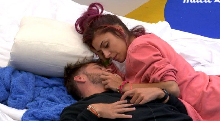 La tensión sexual entre ambos concursantes es innegable