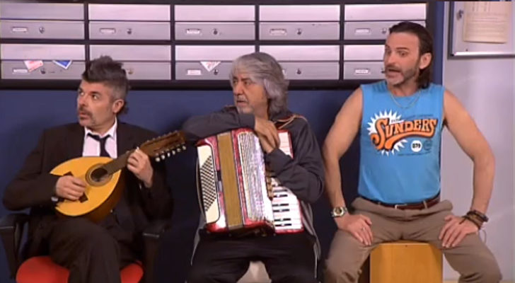 Coque, Vicente y Fermín durante la reunión de vecinos en &#39;La que se avecina&#39;