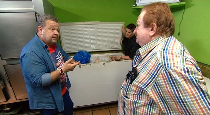 Alberto Chicote hablando al dueño del "Juan de Austria" en 'Pesadilla en la cocina'
