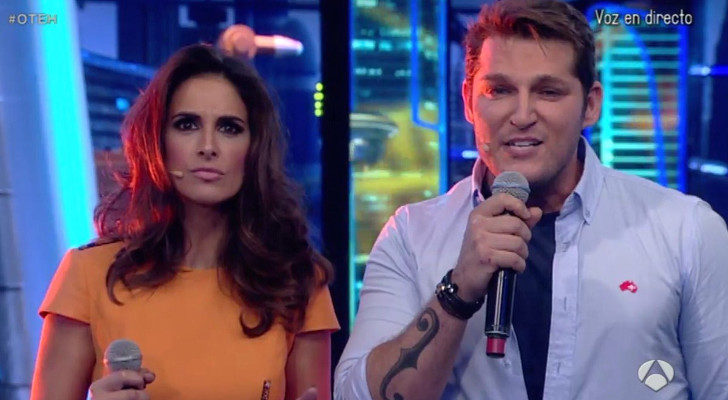 Manu Tenorio y Nuria Fergó hablan sobre su beso en el escenario