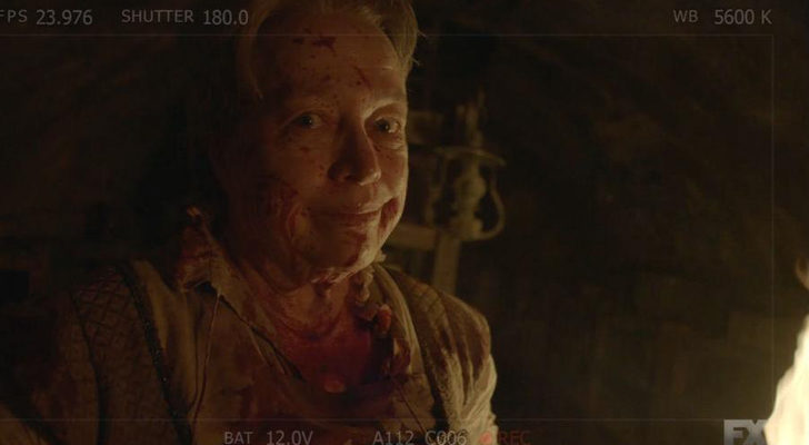 Kathy Bates como Agnes en 'American Horror Story: Roanoke'