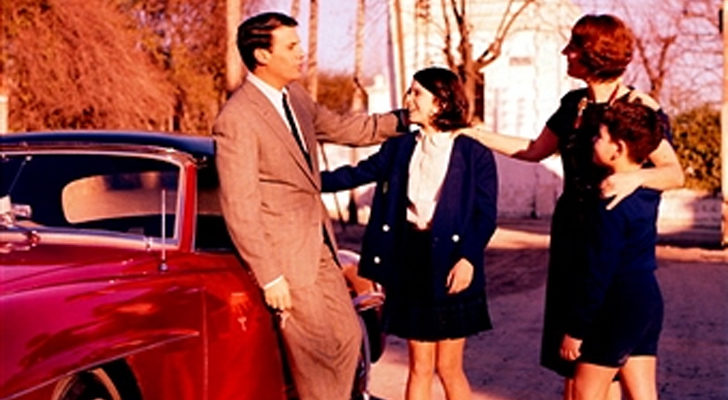 Asunción Balaguer junto a Paco Rabal y sus dos hijos