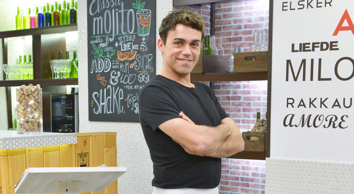 El nuevo camarero de 'First Dates': Juanjo