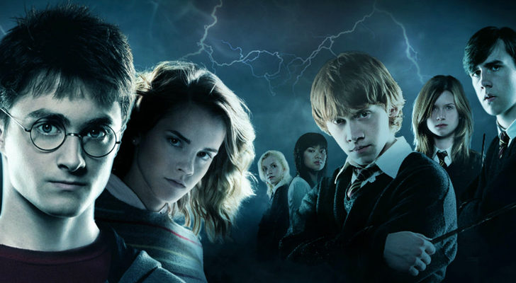 Los protagonistas de "Harry Potter" en una foto promocional de la saga