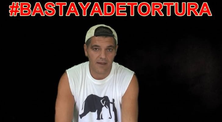 Frank Cuesta en el vídeo del manifiesto