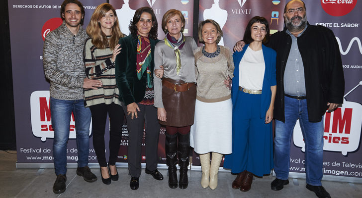 Llorenç González, Manuela Velasco, Elsa Amatriaín, Lucía Alonso-Allende, Teresa Fernández-Valdés, Sara Rivero y el presidente del MIM Series
