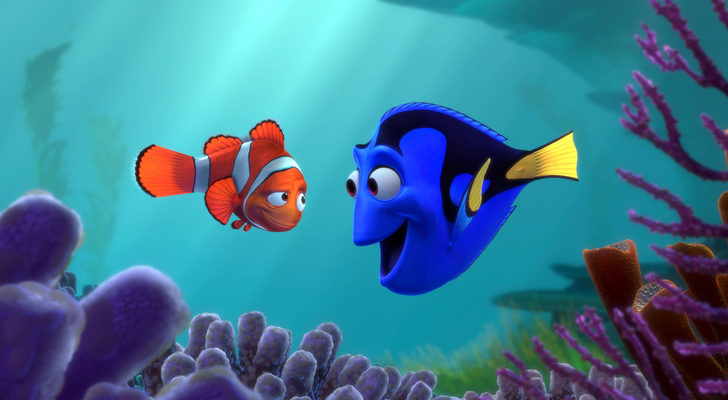 Marlin y Dory en una escena durante la película "Buscando a Nemo"