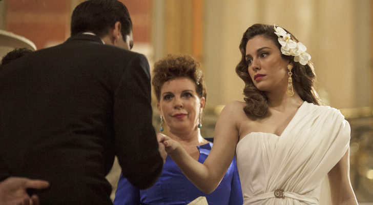 Fotograma de la miniserie 'Lo que escondían sus ojos'