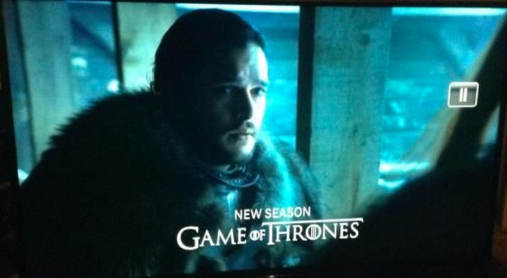 Jon Nieve mantiene una conversación con Sansa en Invernalia durante la séptima temporada de 'Juego de Tronos'