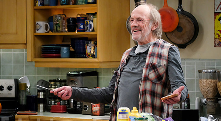 Christopher Lloyd actuando en su cameo en 'The Big Bang Theory'