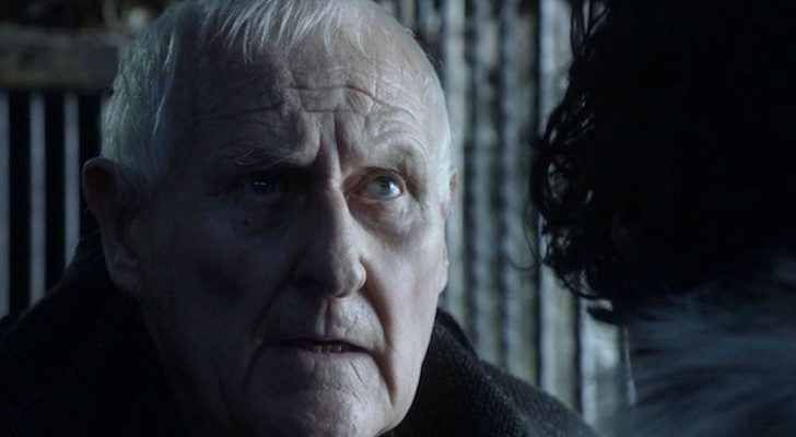 Peter Vaughan interpretando a Maester Aemon en la serie 'Juego de Tronos'