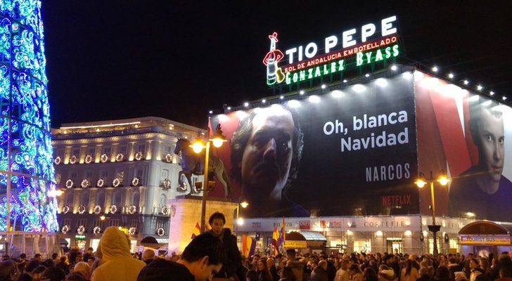 Cartel de 'Narcos' en la Puerta del Sol