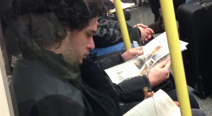 Kit Harington en el metro