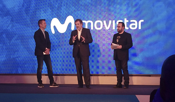 Los presentadores del evento junto al Director de Telefónica en España, Luis Miguel Gilperez